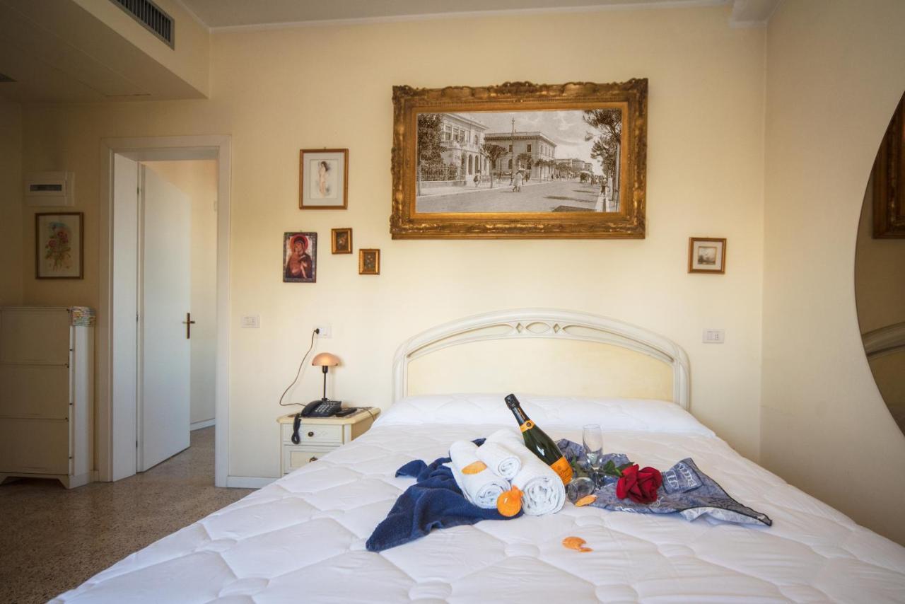 Hotel Cristina Hospitality Centrale (Adults Only) リッチョーネ エクステリア 写真
