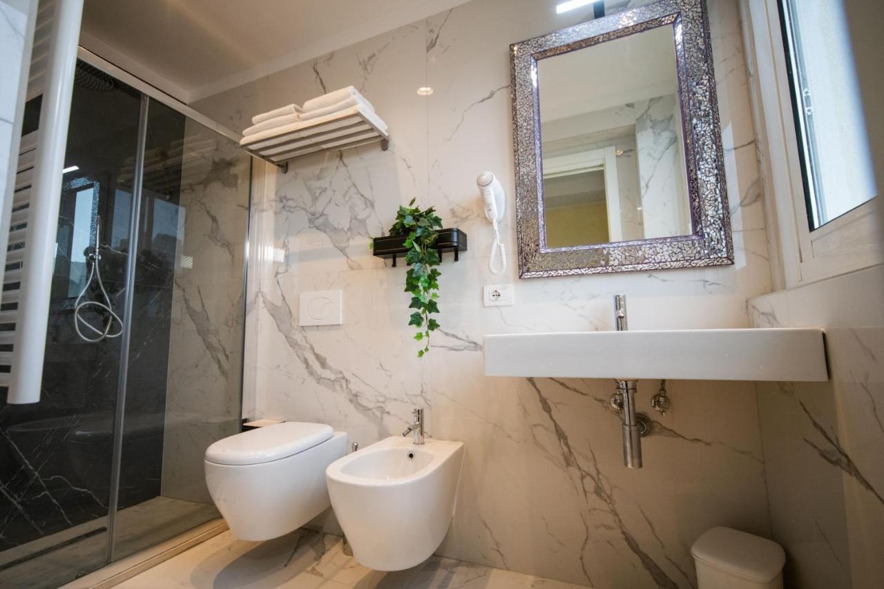 Hotel Cristina Hospitality Centrale (Adults Only) リッチョーネ エクステリア 写真