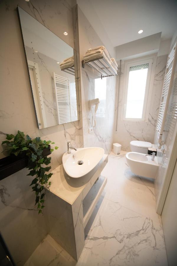 Hotel Cristina Hospitality Centrale (Adults Only) リッチョーネ エクステリア 写真
