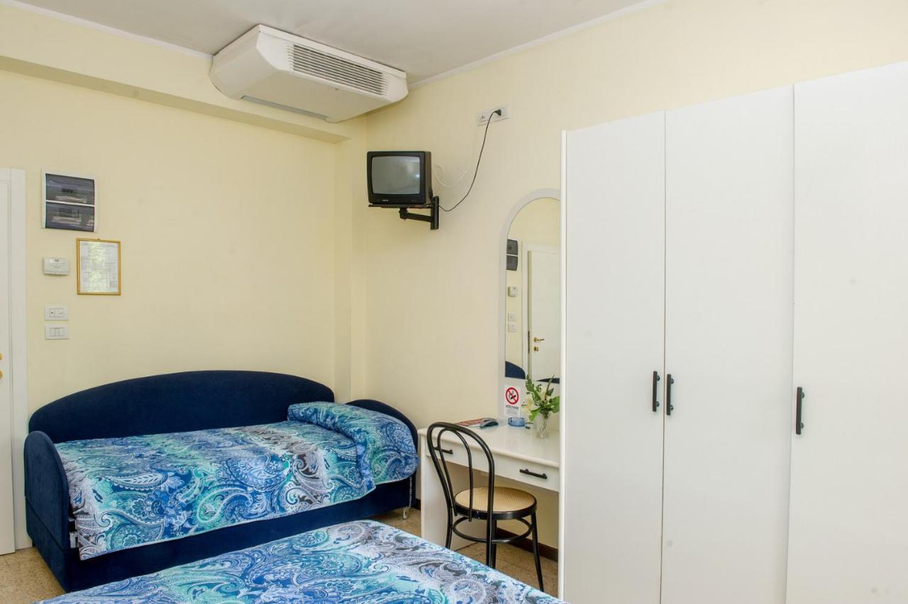 Hotel Cristina Hospitality Centrale (Adults Only) リッチョーネ エクステリア 写真