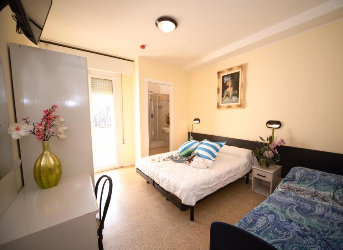 Hotel Cristina Hospitality Centrale (Adults Only) リッチョーネ エクステリア 写真