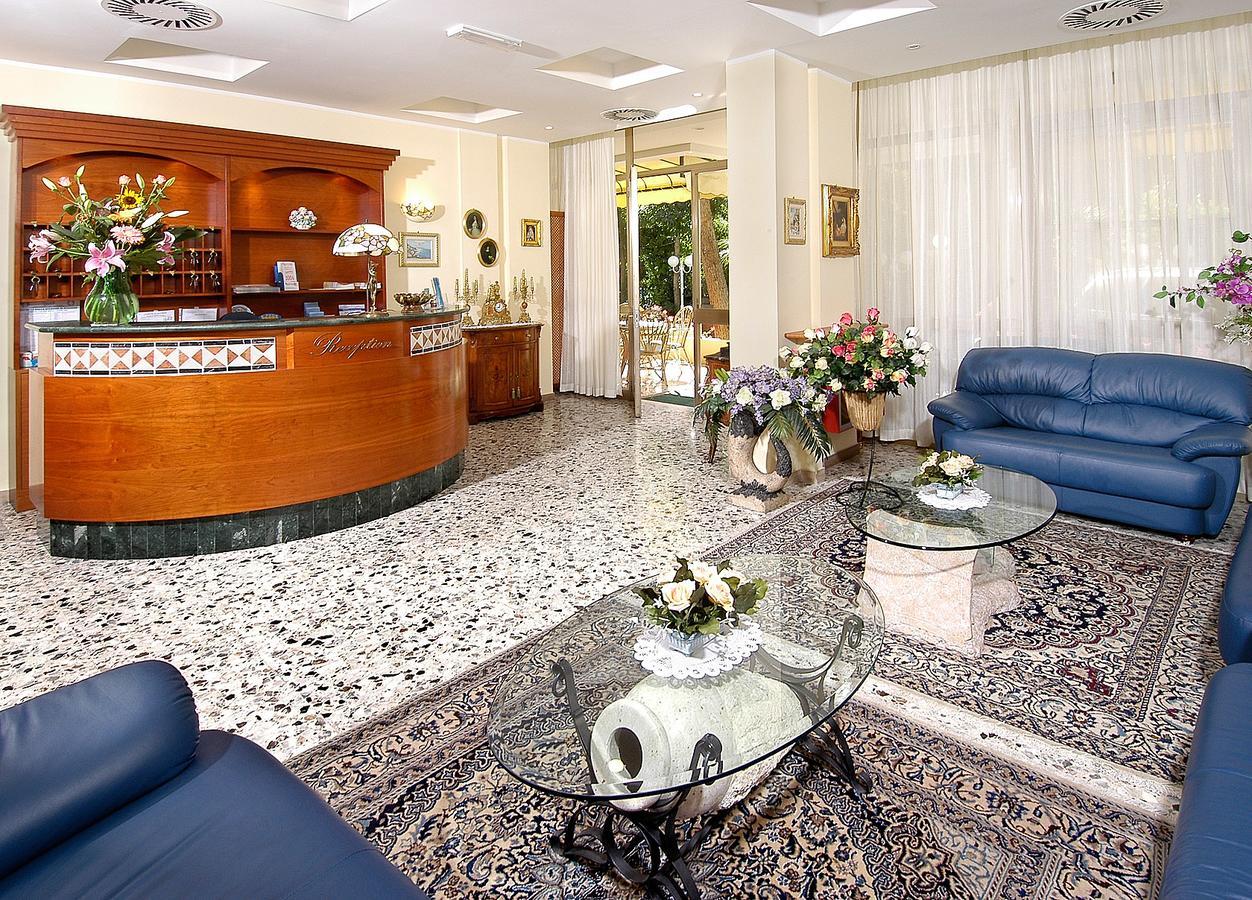 Hotel Cristina Hospitality Centrale (Adults Only) リッチョーネ エクステリア 写真